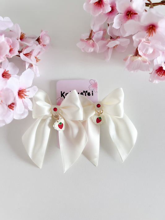 Creamy strawberry clip ins