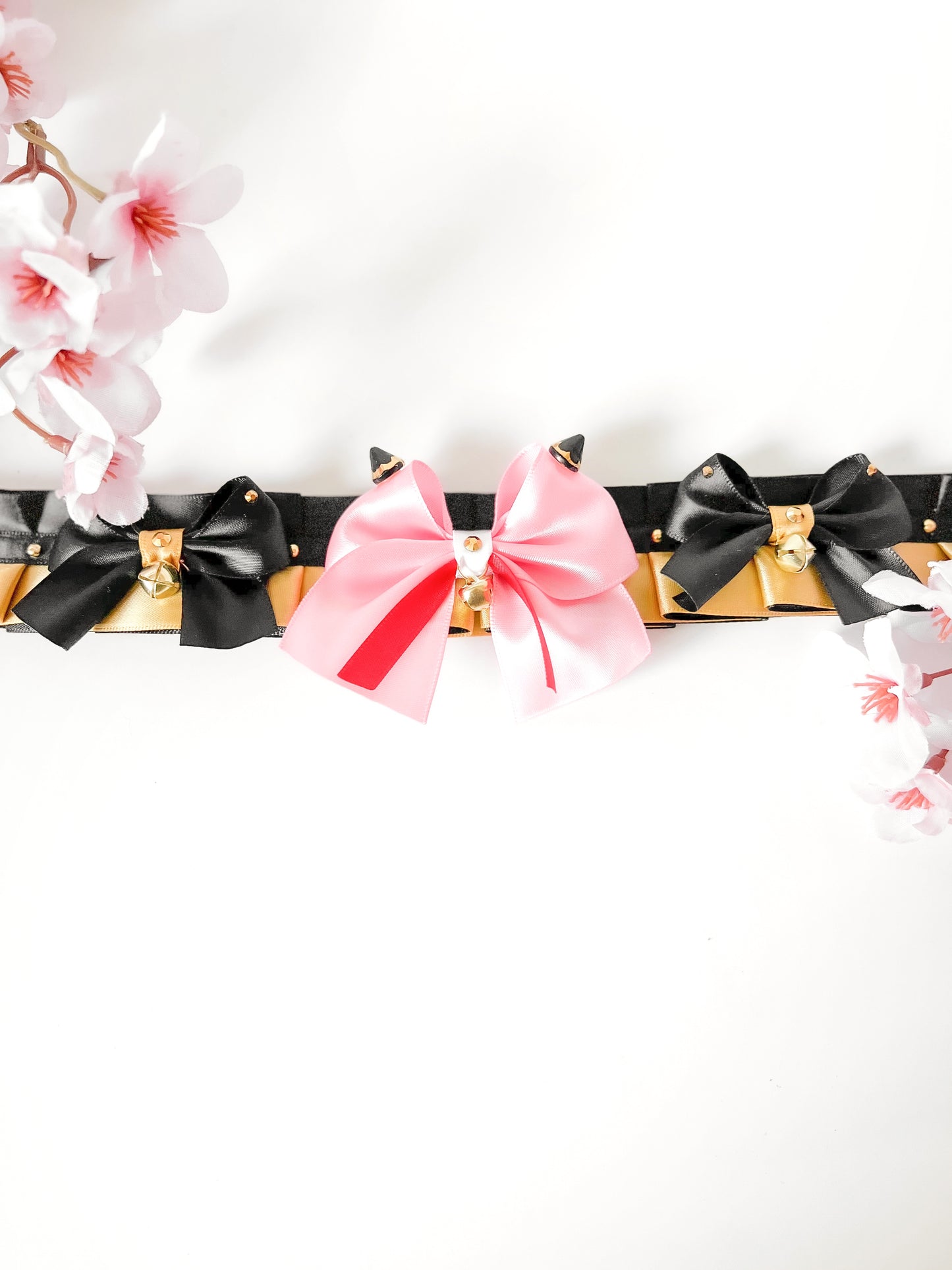 Anya Forger collar