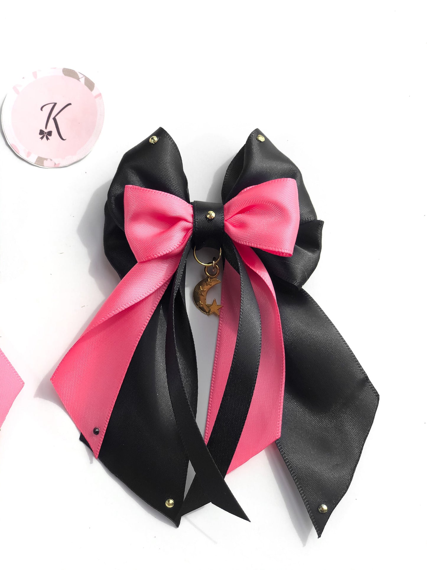 Black/ watermelon pink moon clip ins