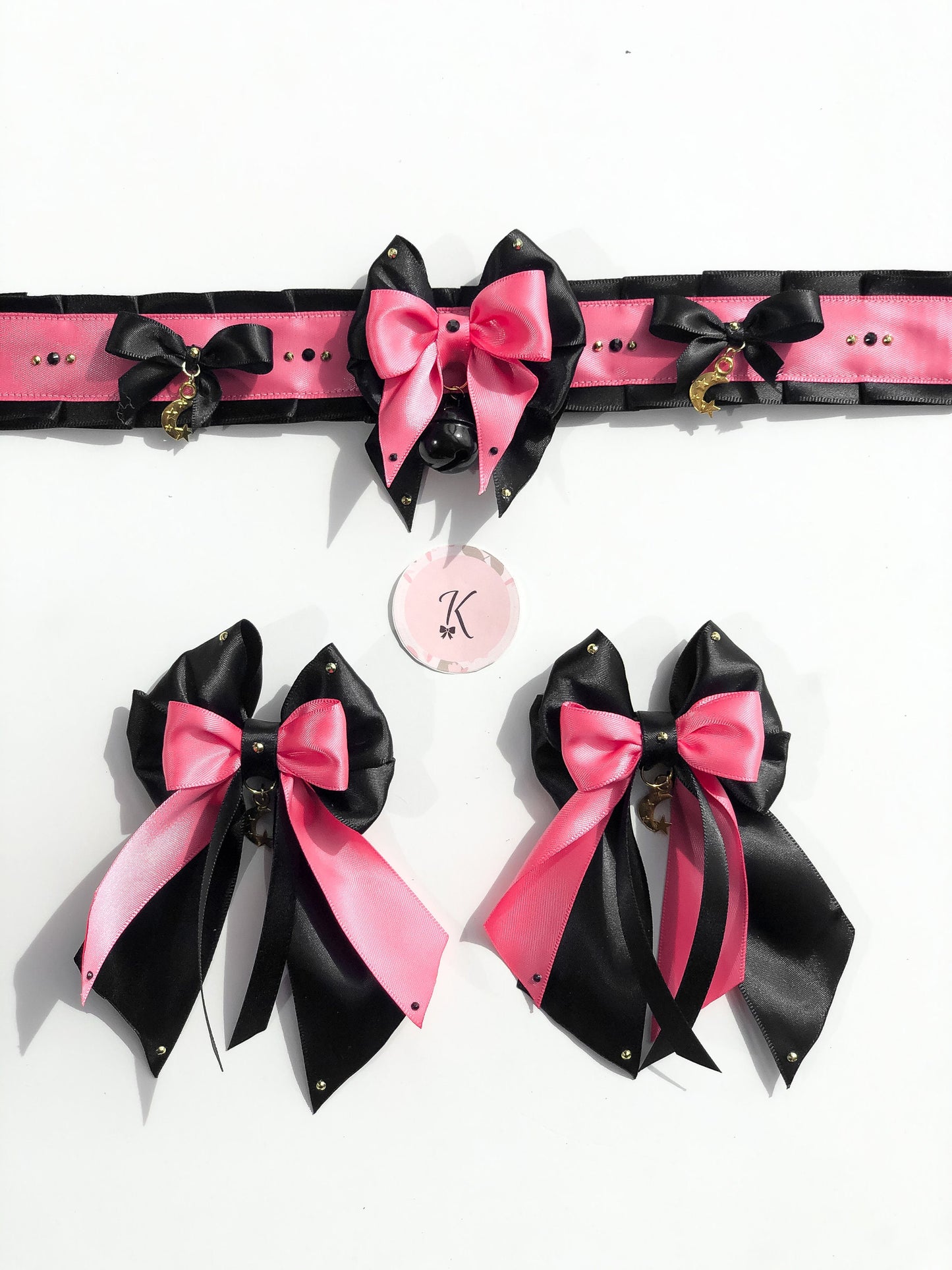 Black/ watermelon pink moon clip ins