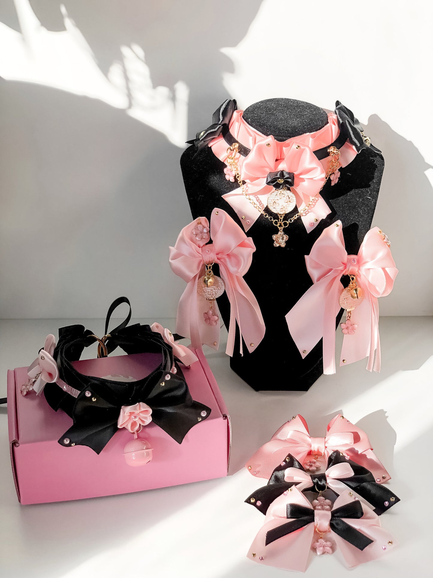 Pink lantern sakura collar