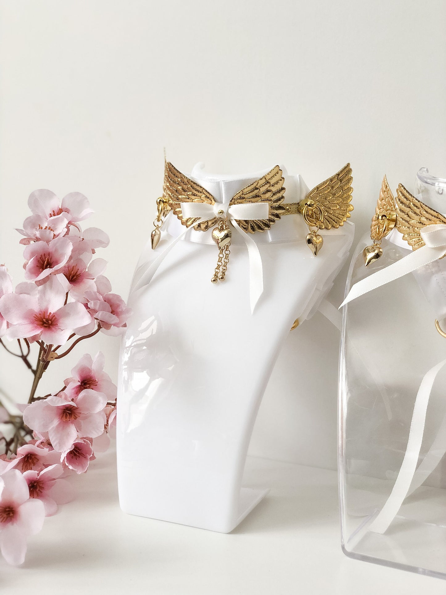 Angel collar