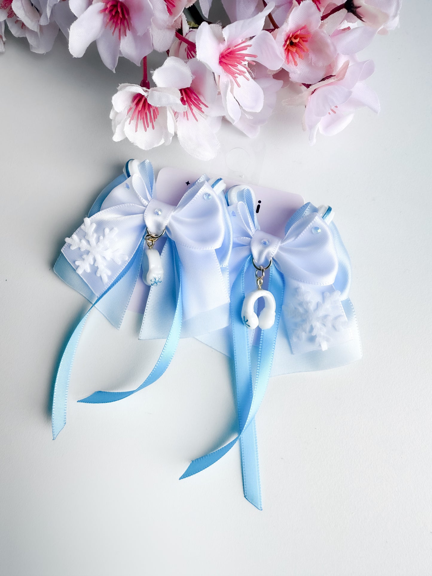 Snow Miku clip ins