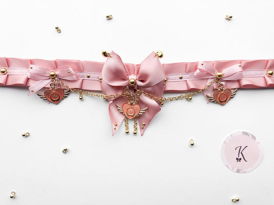 Flying hearts collar