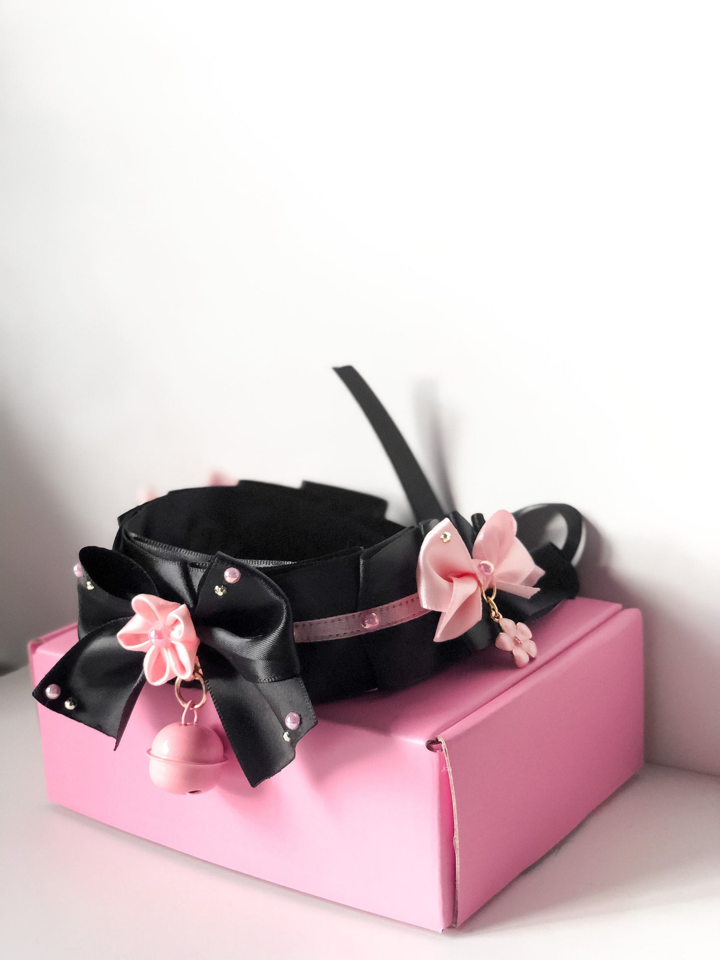 Black and pink sakura 38mm collar